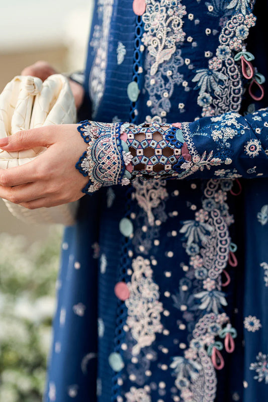 QALAMKAR - 3PC LAWN EMBROIDERED SHIRT WITH JACQUARD WEAVED EMBROIDERED DUPATTA AND COTTON TROUSER \ 1080