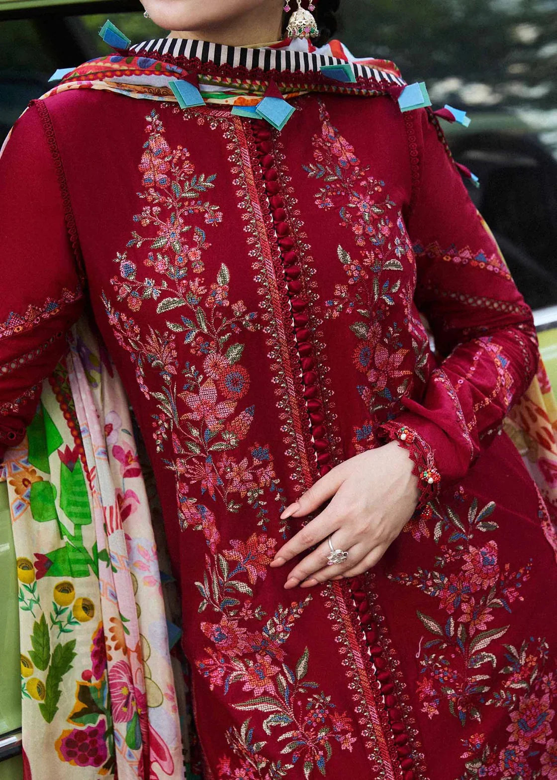 Embroidered Luxury Lawn Unstitched 3Pc | 1000